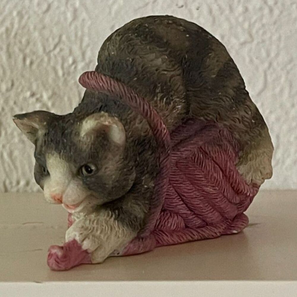 Adorable Playful Grey & White Striped Cat Kitten With Yarn Resin Figurine 3.25"